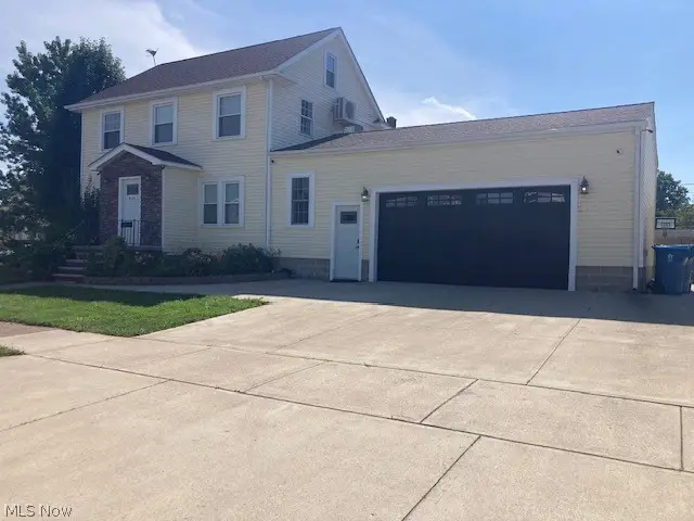 858 Allison Avenue, Lorain, OH 44052 - #2