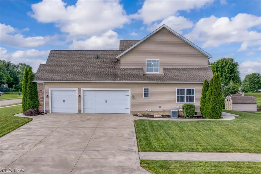 12504 Estate Nw Avenue, Uniontown, OH 44685 - #3