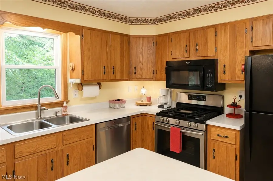 6077 Weaver Road, Conneaut, OH 44030 - #3