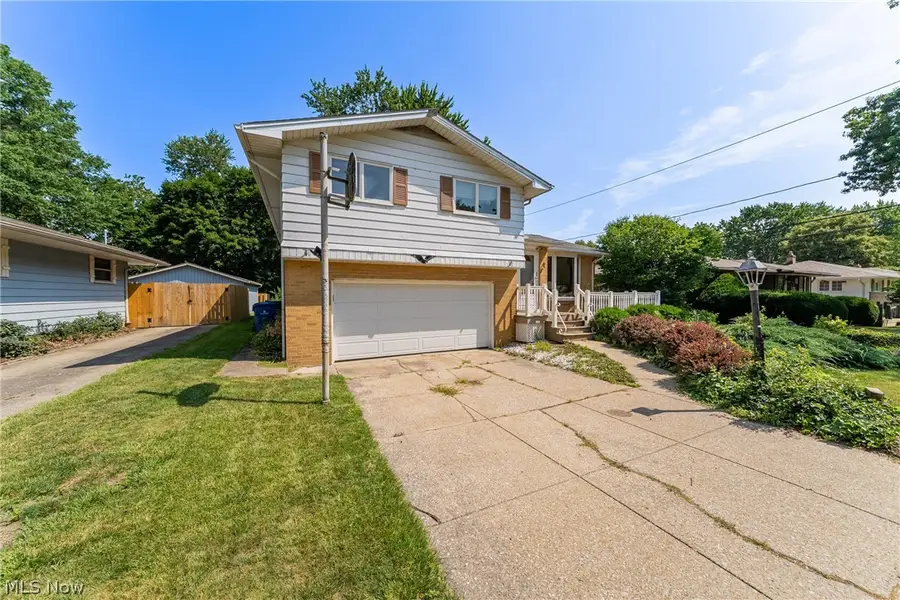 24432 Palm Drive, North Olmsted, OH 44070 - #2