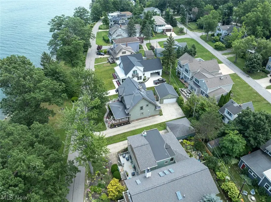 25021 Lakeview Drive, Bay Village, OH 44140 - #2