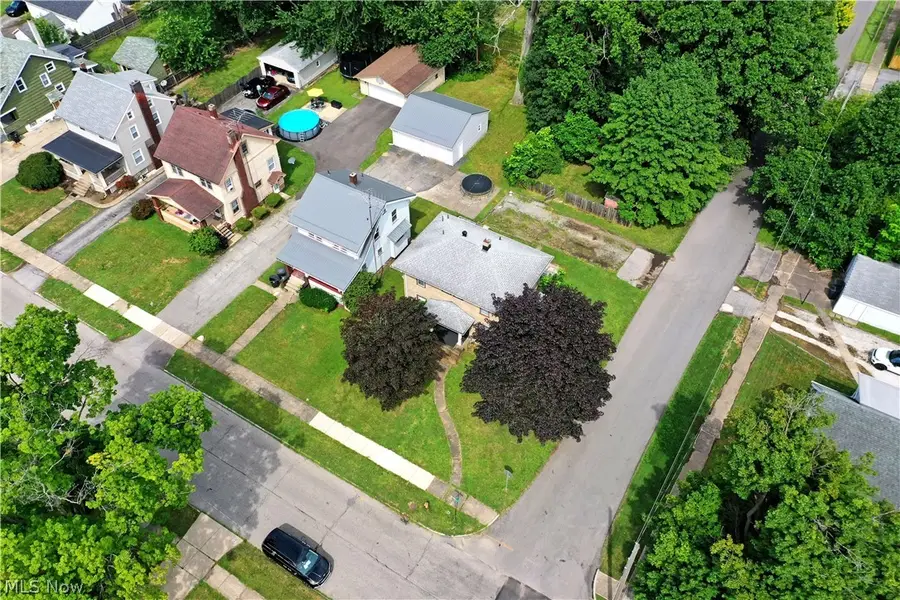 405 Oak Knoll Se Avenue, Warren, OH 44483 - #3