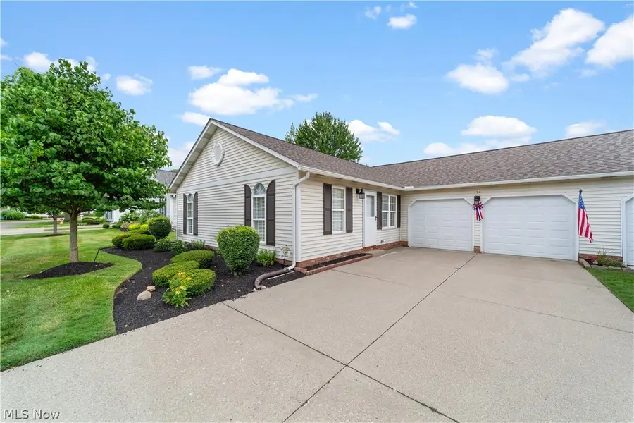 176 Newport Drive, Painesville, OH 44077 - #2