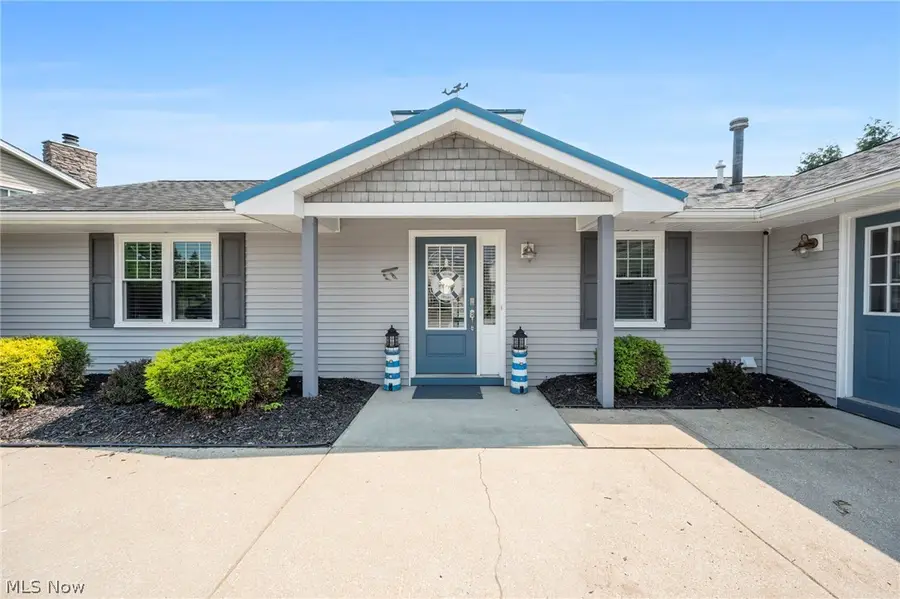 1280 Surfside Circle, Aurora, OH 44202 - #2