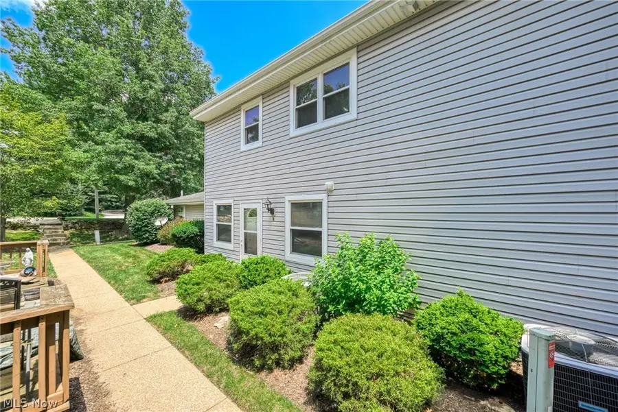 2455 Island Drive #B, Uniontown, OH 44685 - #2