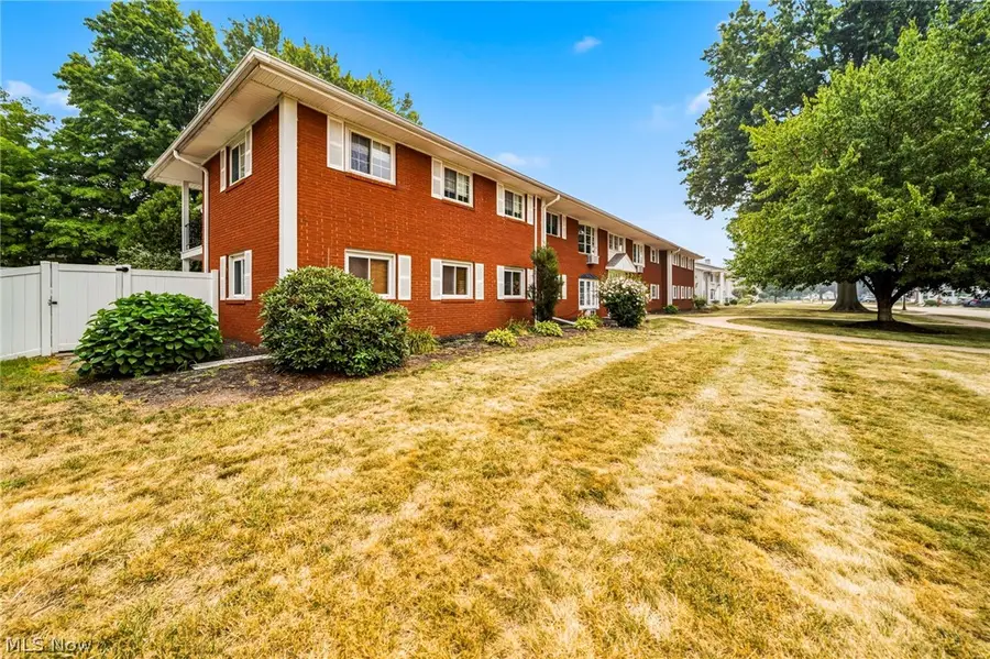 2 Meadowlawn Drive #5, Mentor, OH 44060 - #3