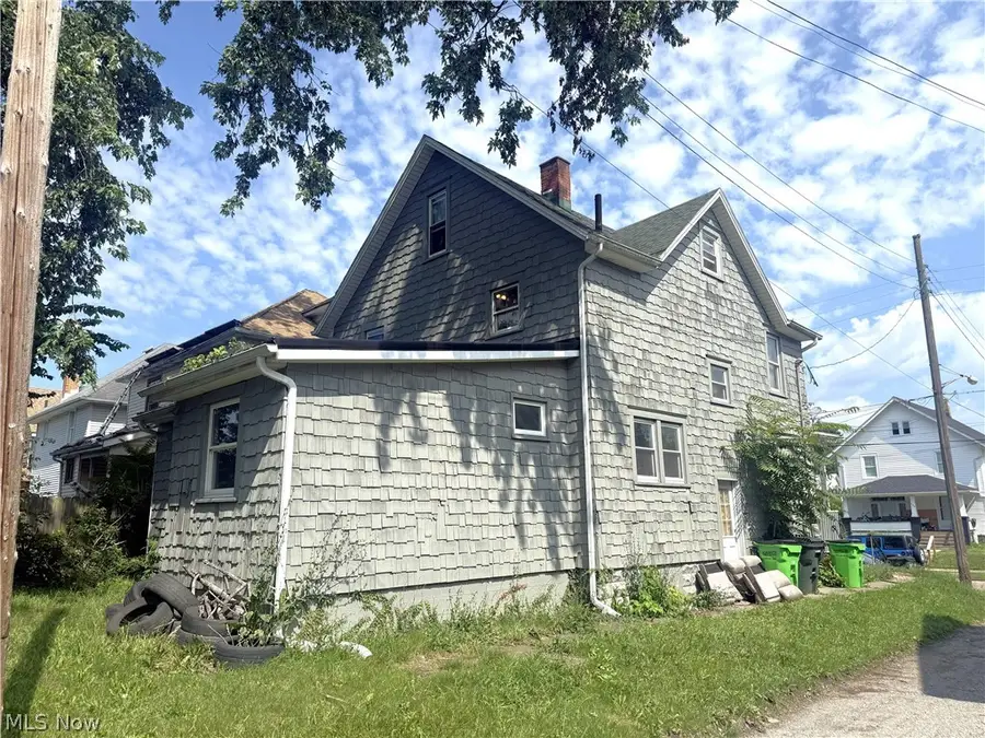 154 W Washington Street, Alliance, OH 44601 - #3