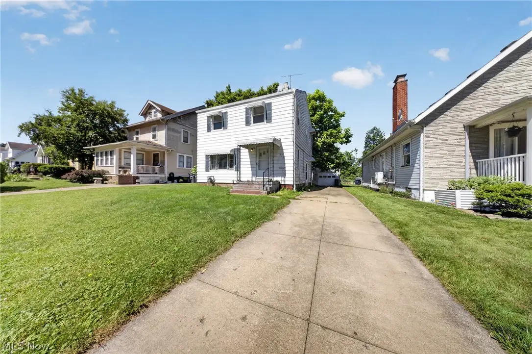 378 Hillwood Drive, Akron, OH 44320 - #1