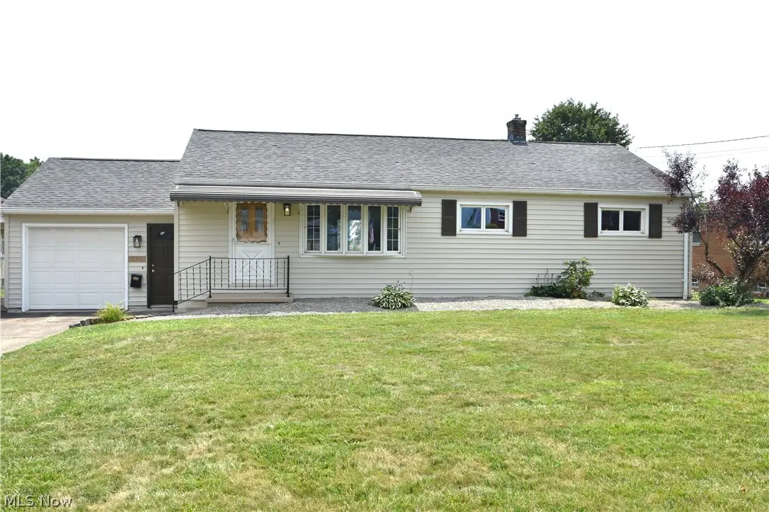 421 Parkview Drive, Girard, OH 44420 - #1