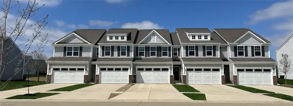 945-2 Memory Lane, Aurora, OH 44202