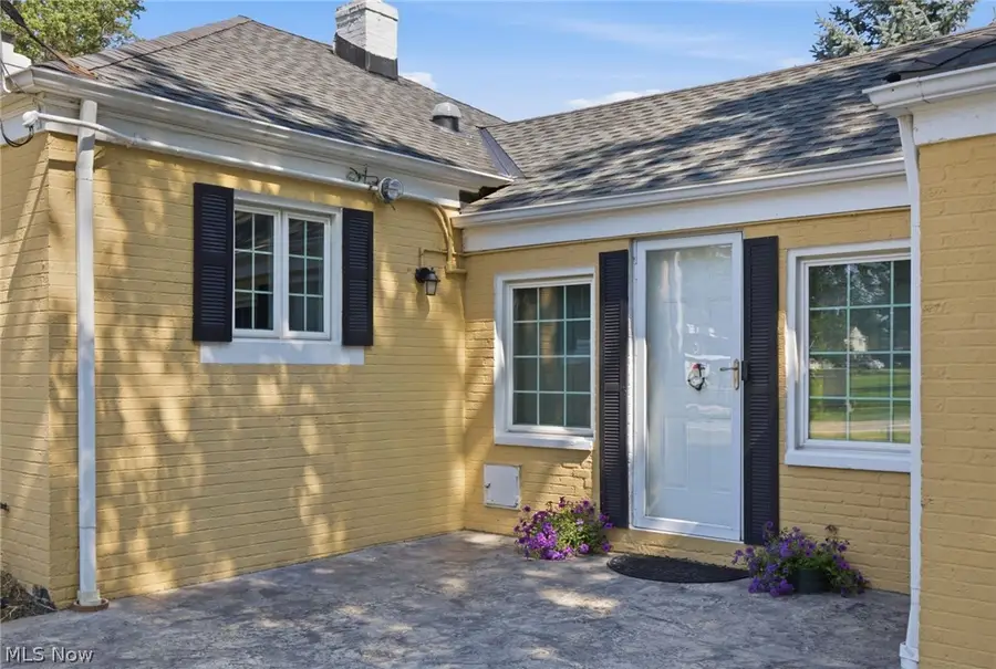 25498 Wolf Road, Bay Village, OH 44140 - #3