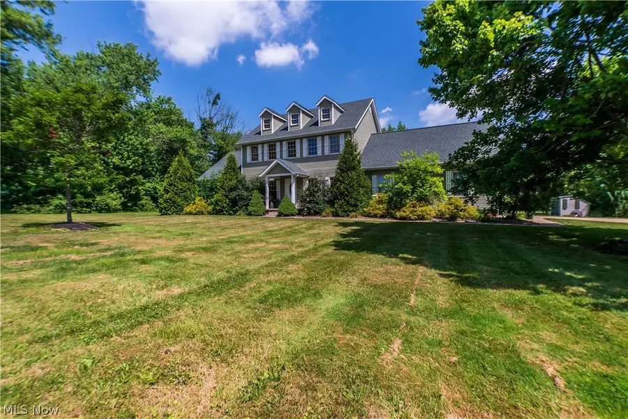 1807 Smith Kramer Ne Street, Hartville, OH 44632 - #2