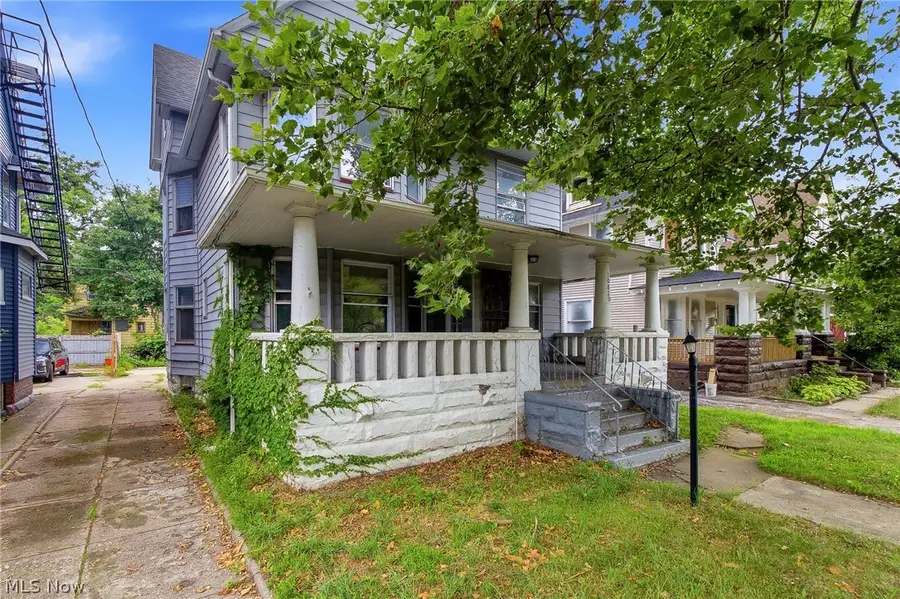 10820 Grantwood Avenue, Cleveland, OH 44108 - #3