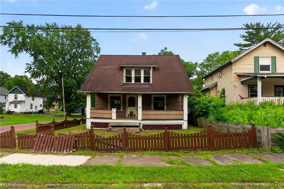 583 Hillsdale Nw Drive, Warren, OH 44485 - #1