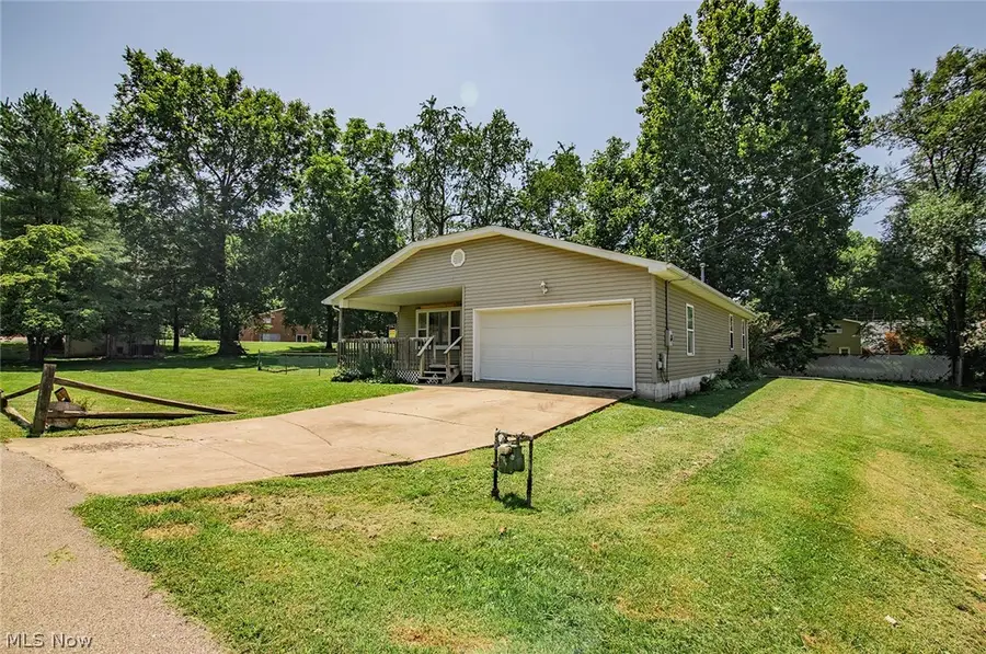 318 Greenwood Drive, Williamstown, WV 26187 - #3