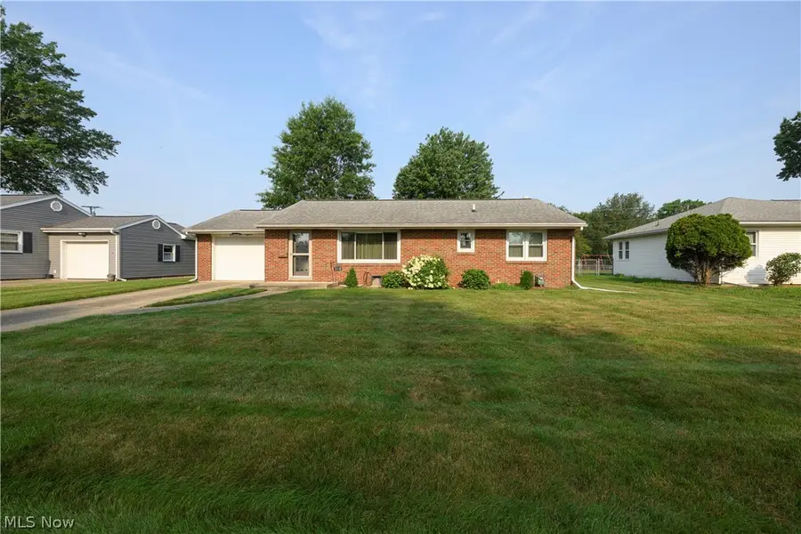 318 S Reeves Avenue, Dover, OH 44622 - #2