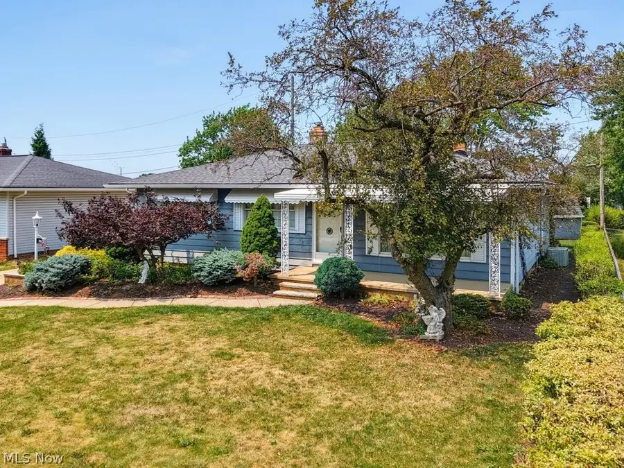 759 E Meadowlawn Boulevard, Seven Hills, OH 44131 - #2
