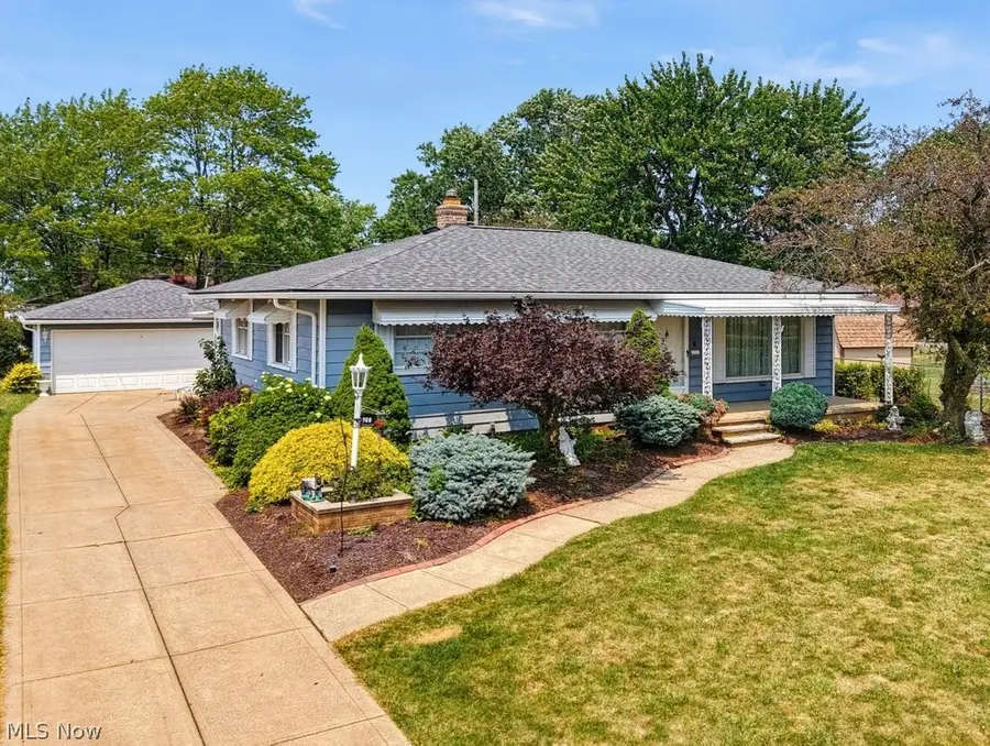 759 E Meadowlawn Boulevard, Seven Hills, OH 44131 - #3