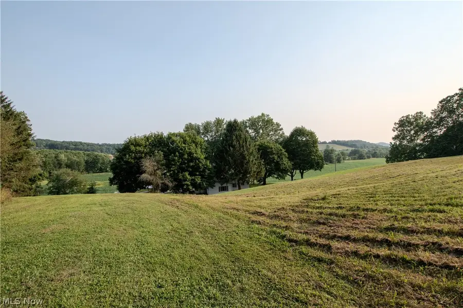 1757 Pleasant Valley Ne Road, New Philadelphia, OH 44663 - #3