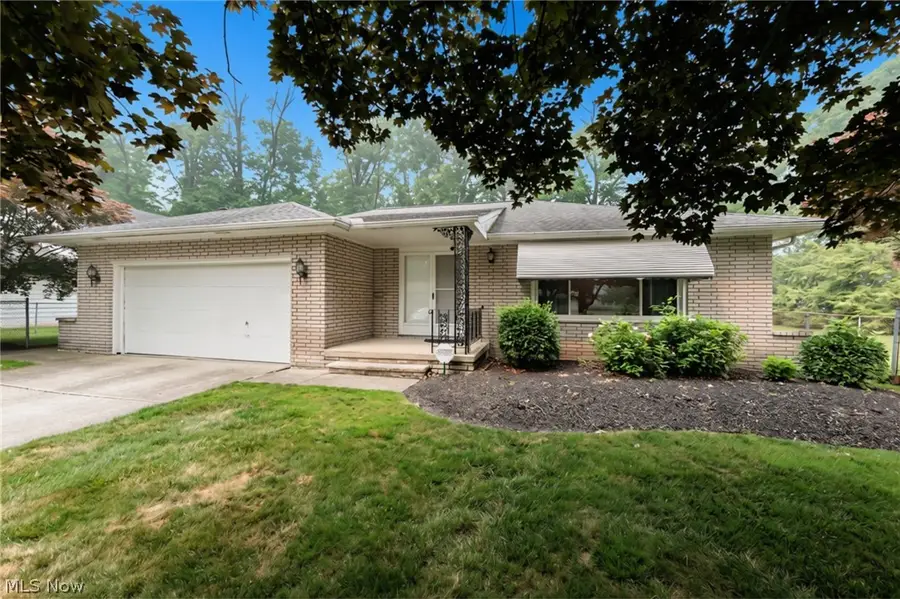 616 Sturbridge Drive, Highland Heights, OH 44143 - #2