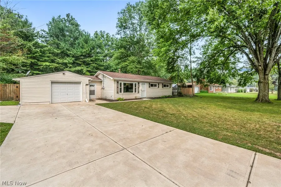 14554 Plum Creek Drive, Columbia Station, OH 44028 - #3