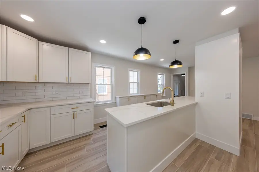 17606 Chagrin Boulevard, Shaker Heights, OH 44120 - #2