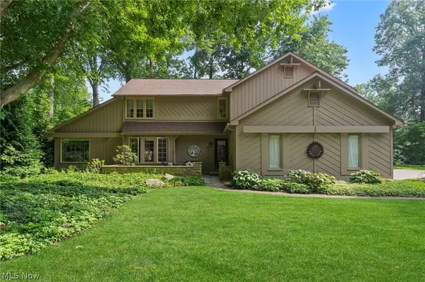 32573 Schooner Court, Avon Lake, OH 44012