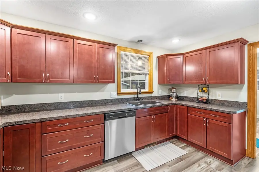 6342 Manchester Road, New Franklin, OH 44216 - #3