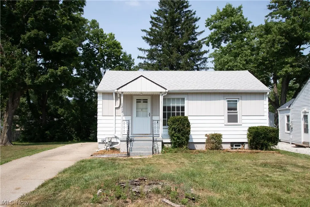 1213 Meadowbrook Boulevard, Stow, OH 44224 - #1