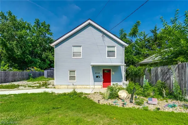 2718 Northland Street, Cuyahoga Falls, OH 44221