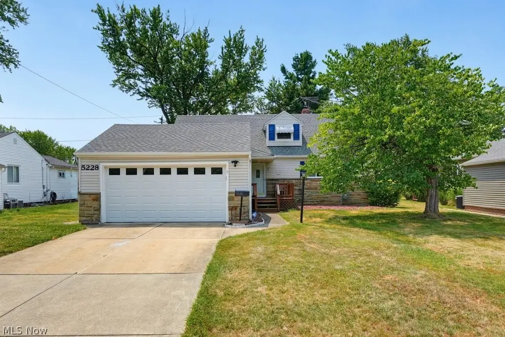 5228 Thornbury Road, Lyndhurst, OH 44124 - #1
