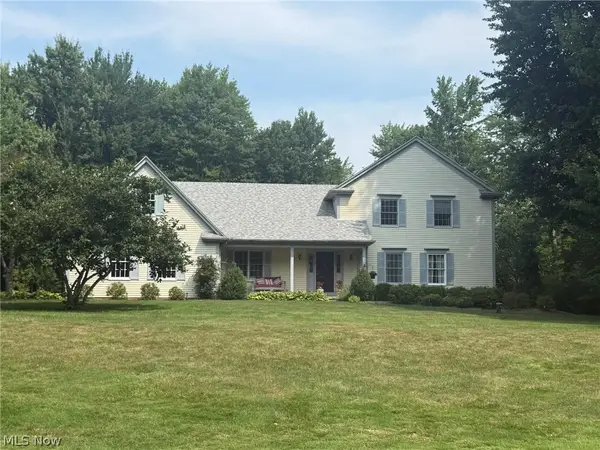698 Deep Woods Drive, Aurora, OH 44202