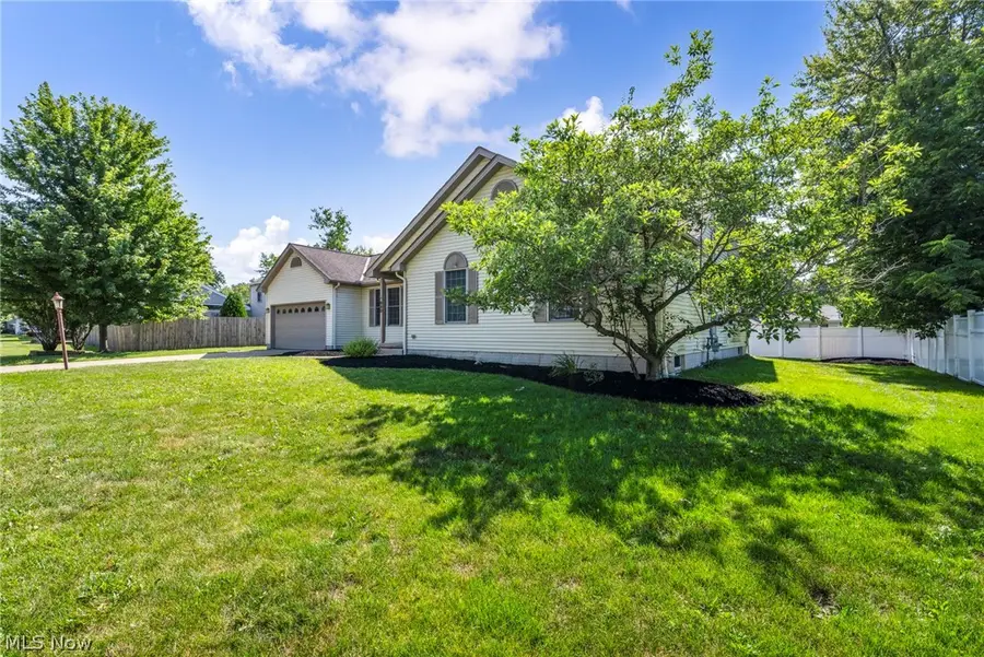 690 Grantwood Avenue, Sheffield Lake, OH 44054 - #2