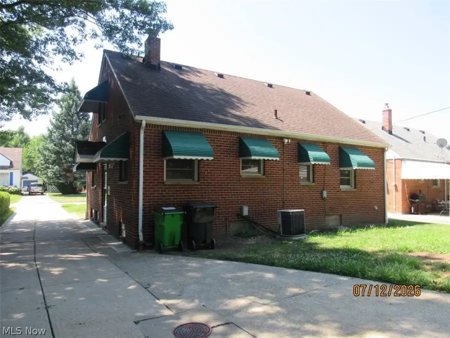 21441 Fuller Avenue, Euclid, OH 44123 - #2