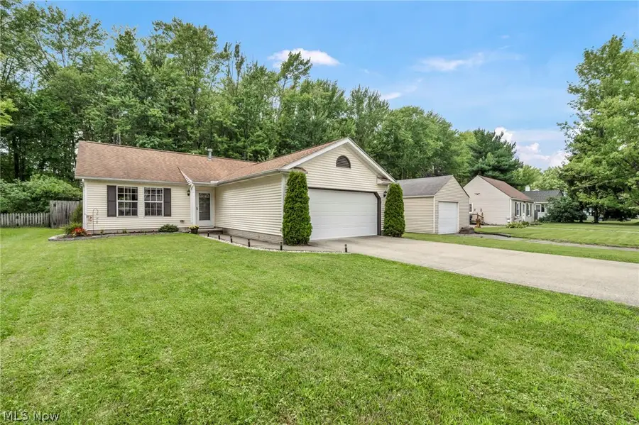 6302 Ridgeview Boulevard, North Ridgeville, OH 44039 - #2