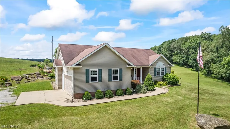 3050 Bronze Nw Road, Carrollton, OH 44615 - #3