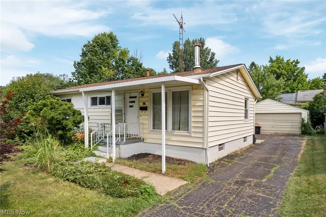 917 35th Nw Street, Canton, OH 44709 - #1