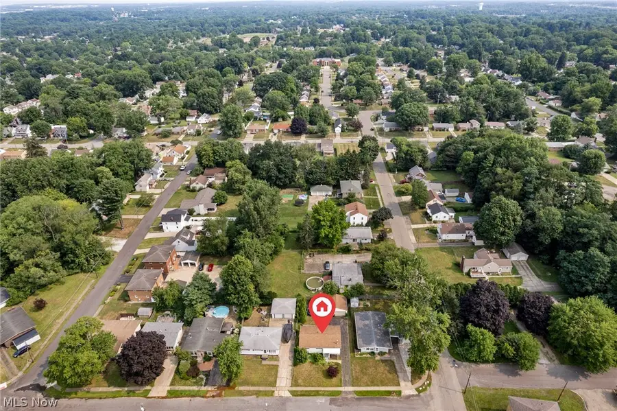 917 35th Nw Street, Canton, OH 44709 - #2