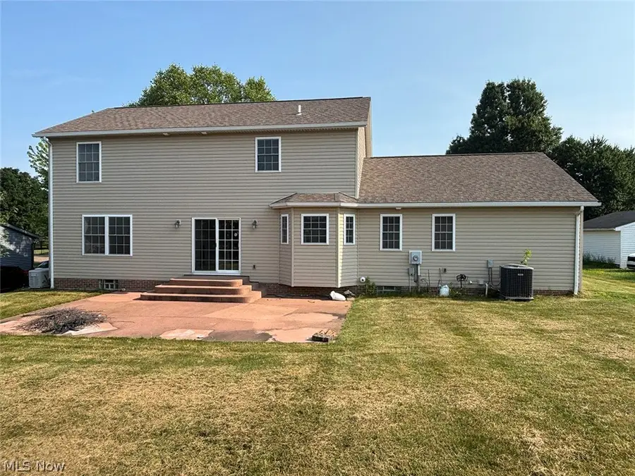1196 Marigold Nw Street, Hartville, OH 44632 - #2