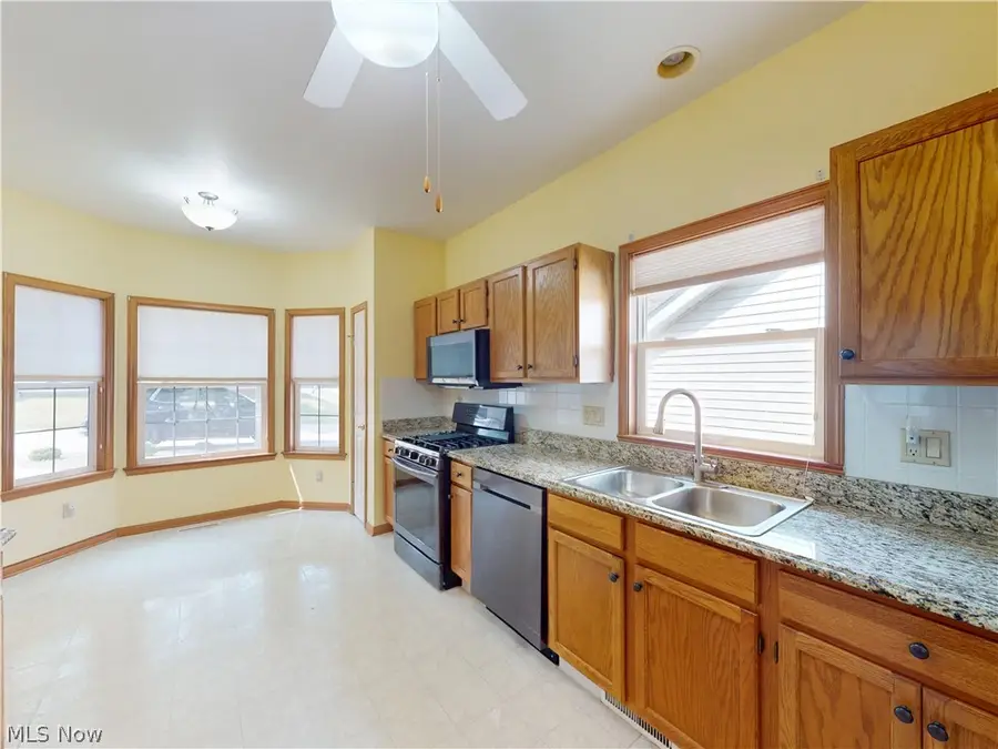 285 Village Drive #23, Seven Hills, OH 44131 - #3