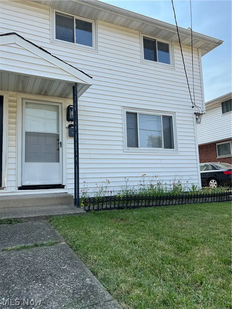 4315 W 152nd Street, Cleveland, OH 44135 - #3