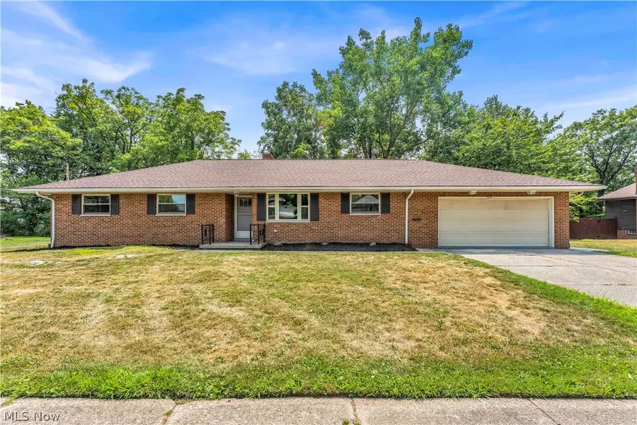 11450 Andover Boulevard, Garfield Heights, OH 44125 - #2