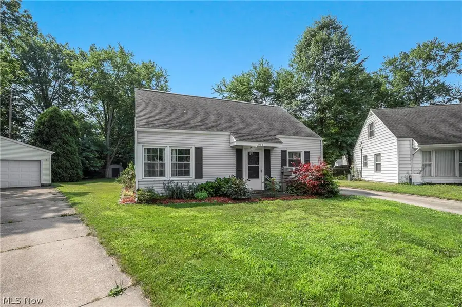 2139 Suncrest Circle, Cuyahoga Falls, OH 44221 - #2