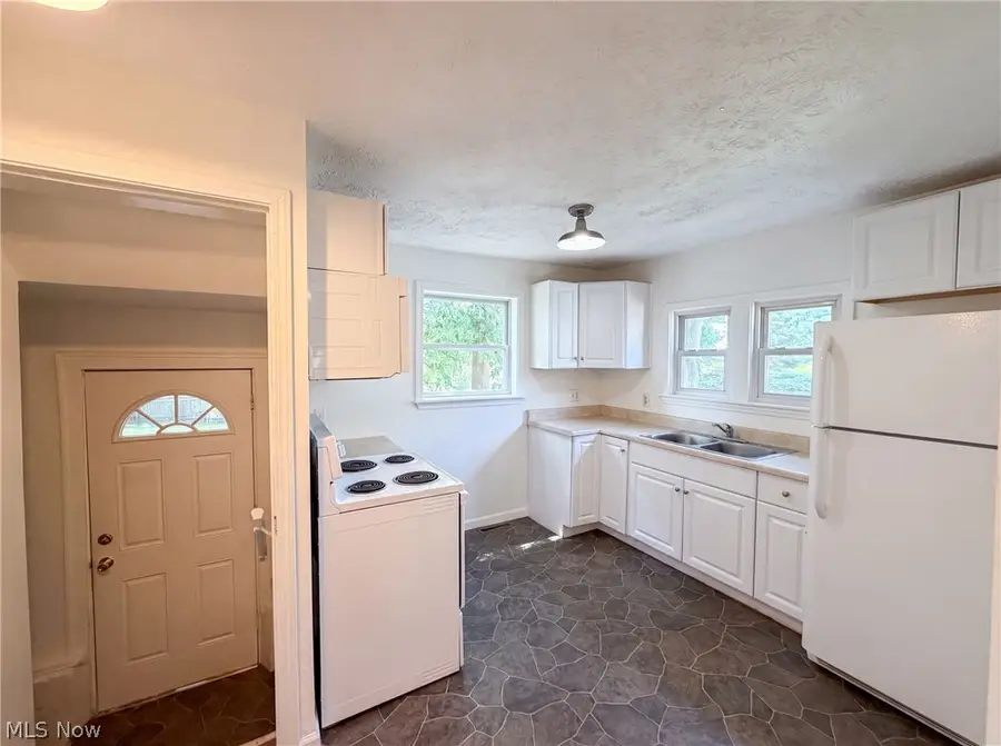 736 Bettes Avenue, Akron, OH 44310 - #2