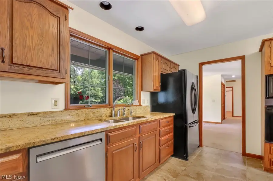 11785 Arbor Glen Drive, Chardon, OH 44024 - #3