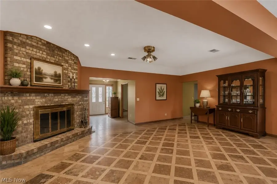 8935 Oberlin Road, Elyria, OH 44035 - #2