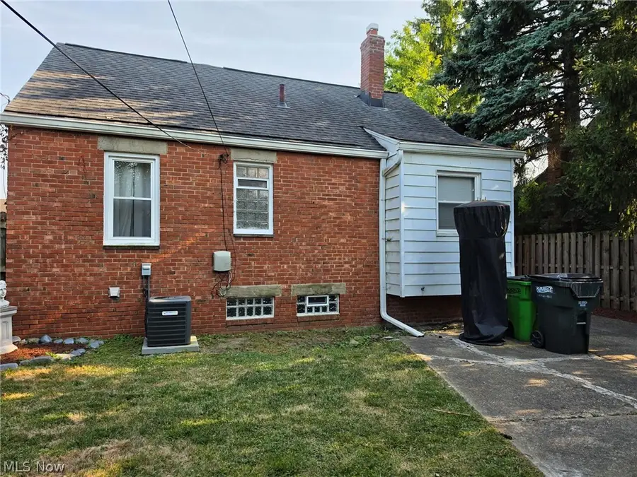 11107 Plymouth Avenue, Garfield Heights, OH 44125 - #3