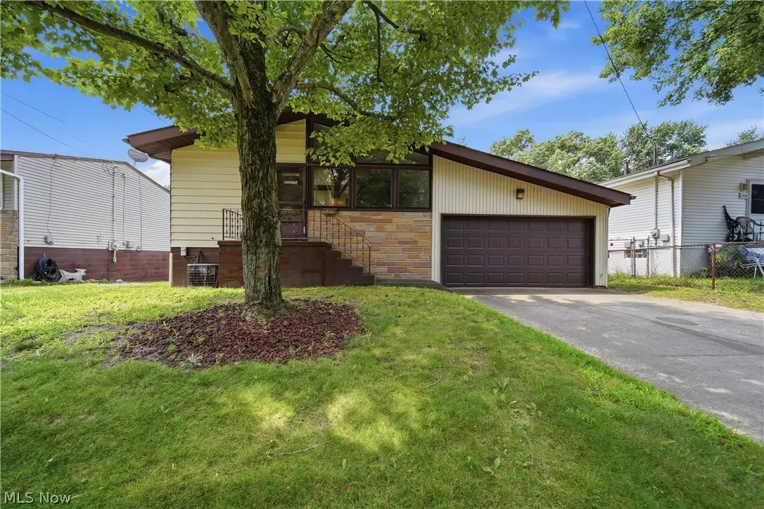 1320 Carnegie Avenue, Akron, OH 44314 - #1