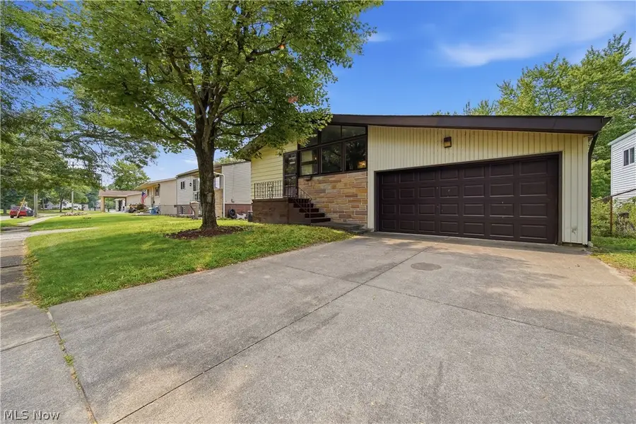 1320 Carnegie Avenue, Akron, OH 44314 - #2