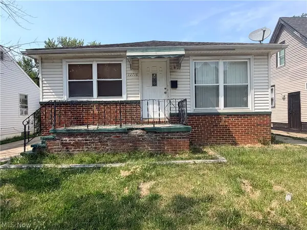 12716 Kadel Avenue, Cleveland, OH 44135